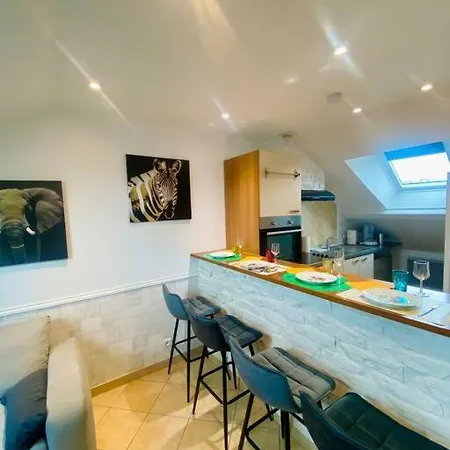 Le Rousseau Apartment *
