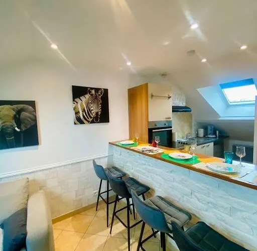 Le Rousseau Apartment *